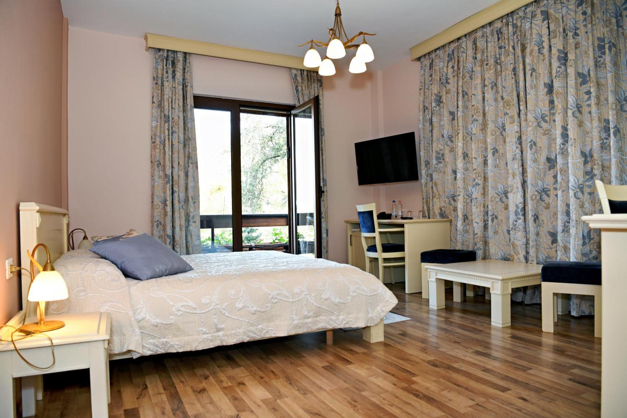 Hotel Restaurant Dreri Tirana Exterior photo